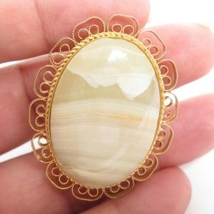 ANTIQUE BANDED AGATE GEMSTONE GOLD BROOCH